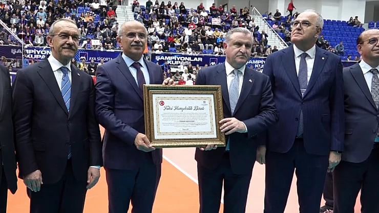Deprem Sürecindeki Katkılarıyla Bakan Bak'a Malatya'dan Fahri Hemşehrilik