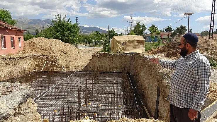 Depremde Yıkılan Camii Yeniden İnşa Edilmeyi Bekliyor