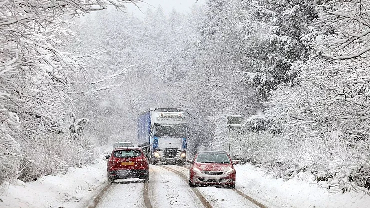 Ege ve Akdeniz'de Fırtına Alarmı: Rüzgâr 8 Kuvvetine Kadar Çıkacak