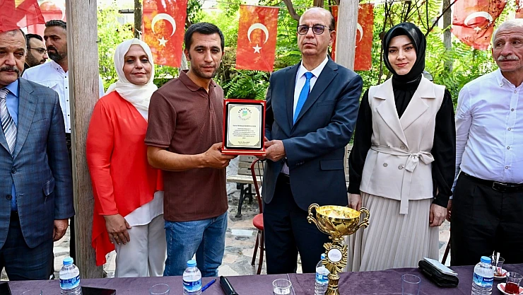 Gaziantep'te Büyük Heyecan: Malatya'yı Temsil Eden At Yarışta Birinci Oldu