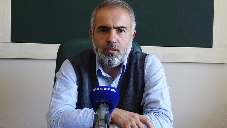 Gazze'deki Mücahitlerin Namazı Siyonistlere Kök Söktürüyor