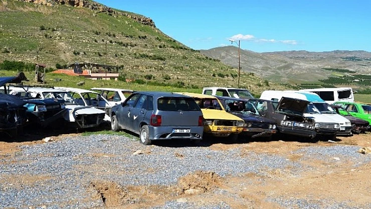 Yeşilyurt Belediyesi Görüntü Kirliliğini Engelliyor