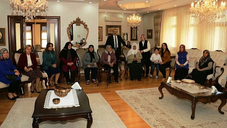 Vali Kaban'ın Eşi Neriman Kaban, Şehit Ailelerini Ağırladı