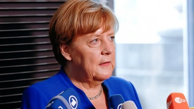 Türkiye'nin Seyahat Uyarısı Merkel'i Rahatsız Etti