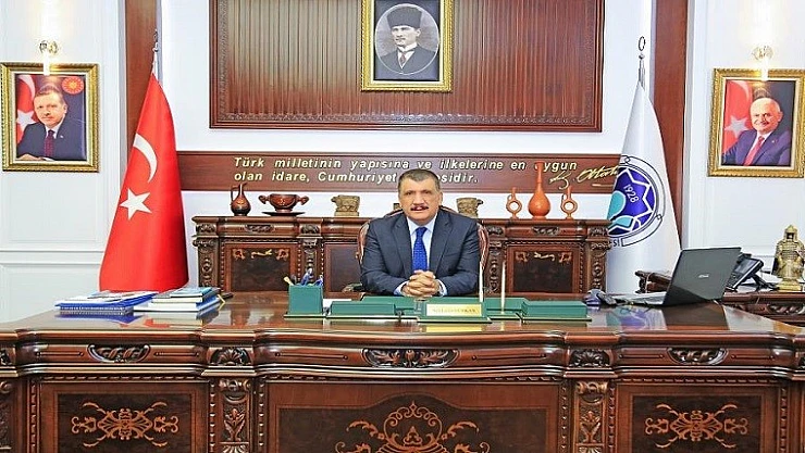 Başkan Gürkan'ın İstiklal Marşımızın Kabulünün 97. Yıldönümü Mesajı
