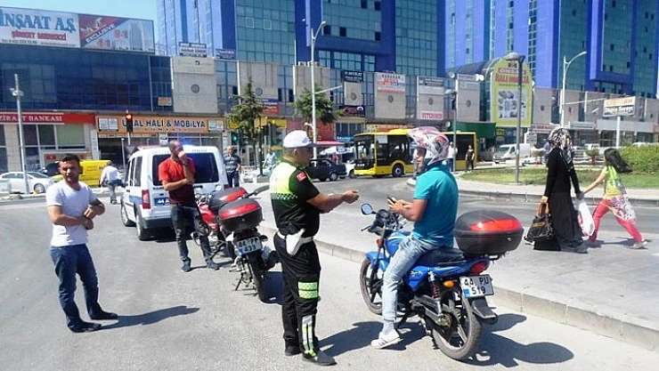 Trafik Kürarlarının Uymayanalar Ceza Kesildi