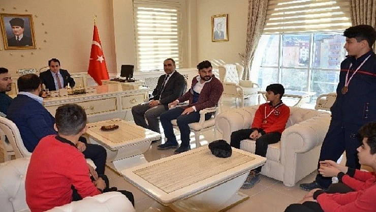 Kaymakam Zengince, Başarılı Sporcuları Ağırladı