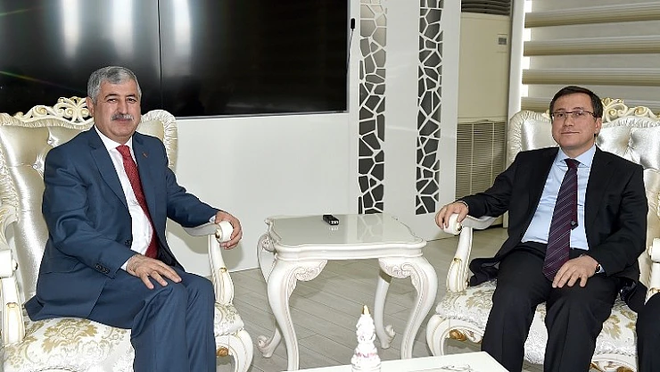 Rektör Kızılay'dan Başkan Polat'a Ziyaret