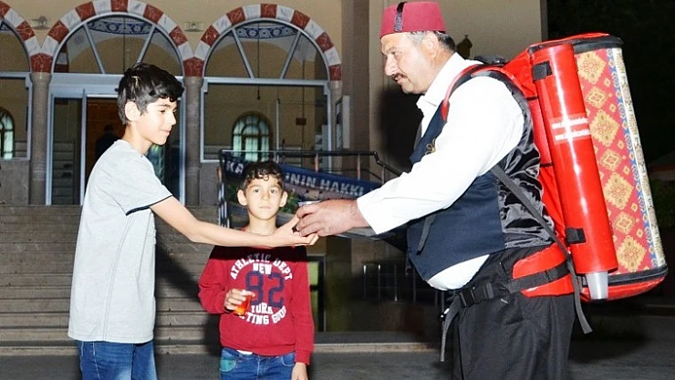 Polat, Geleneklerimizi Yaşatmalıyız