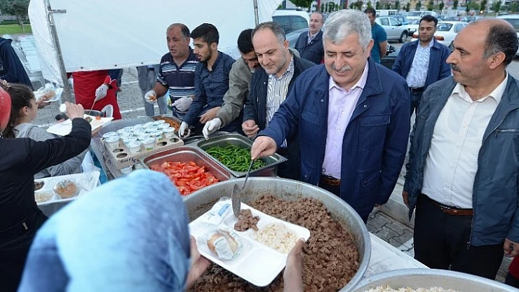 Polat, '11 Ayın Sultanı Ramazan Ayına Kavuşmanın Mutluluğunu Yaşıyoruz'