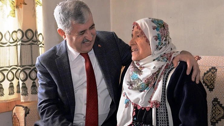  Bizi Ayakta Tutan Güç Yaşlılarımızın Dualarıdır