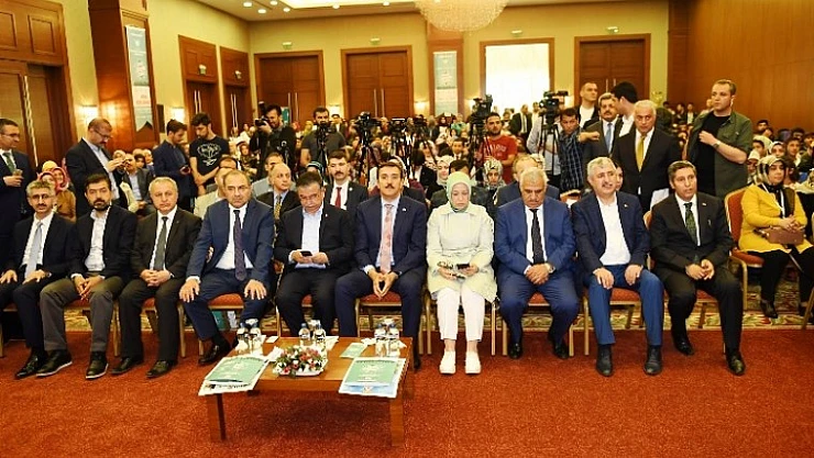 Uluslararası 'İmam Hatip Öğrencileri' Sempozyumu Yoğun İlgi