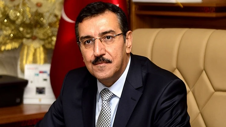 Bakan Tüfenkci: Bilgi Kirliliği İle Kayısıyı Öldürüyorlar