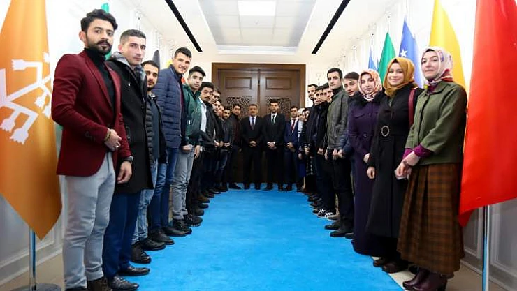 Başkan Gürkan, Ak Parti İlçe Gençlik Kolları İle Bir Araya Geldi
