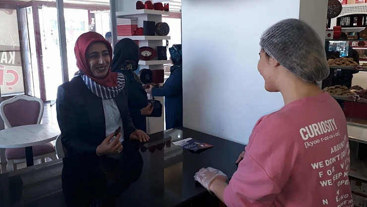 Akkurt Fahri Kayahan Esnafını Ziyaret Etti