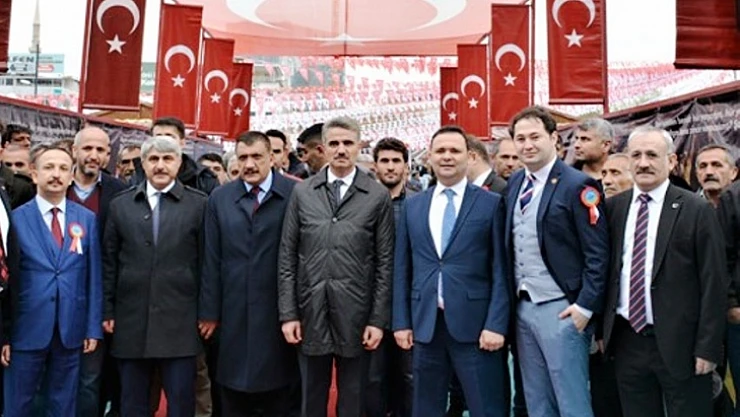 Malatya'da İş Yurtları Ürün ve El Sanatları Fuarı Açıldı