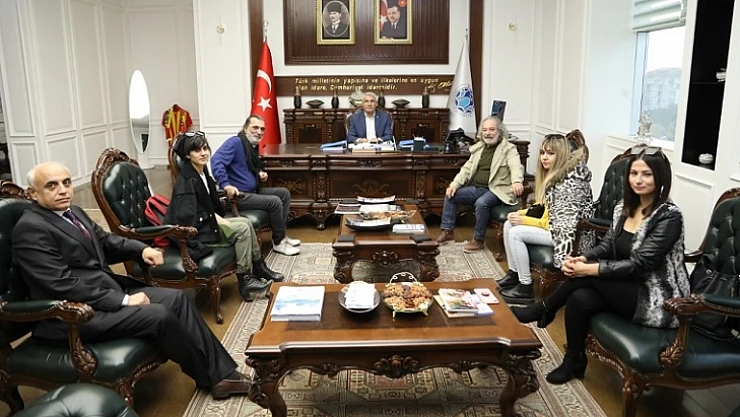 Oyuncu Ve Senaristlerden Başkan Osman Güder'e Ziyaret