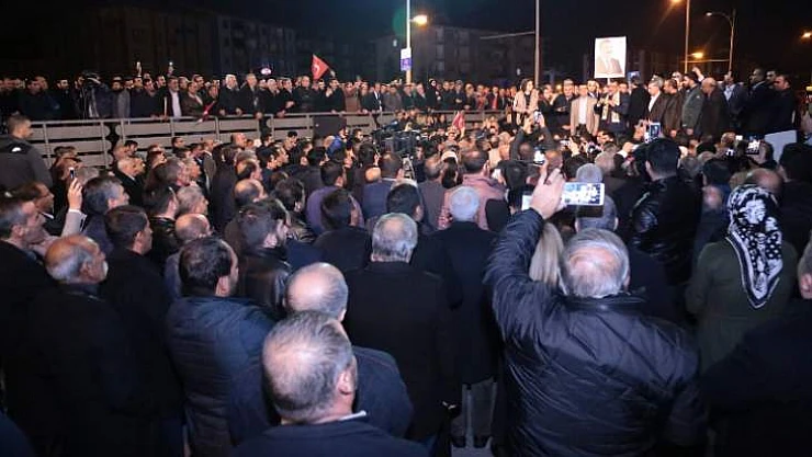 AK Parti Malatya Büyükşehir Belediye Başkan Adayı Gürkan, Coşku İle Karşılandı