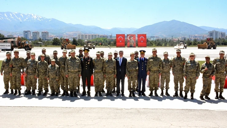 16 Engelli Genç, Yemin Ederek Asker Oldular
