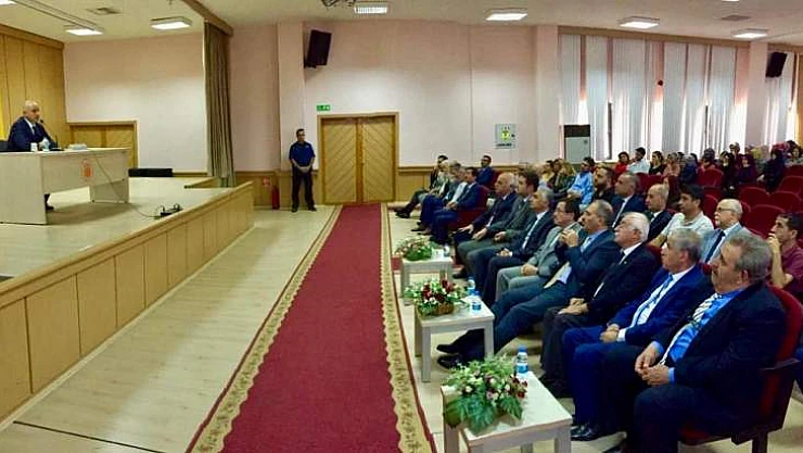 Vali Kaban İnönü Üniversitesinin Düzenlediği Konferansa Katıldı