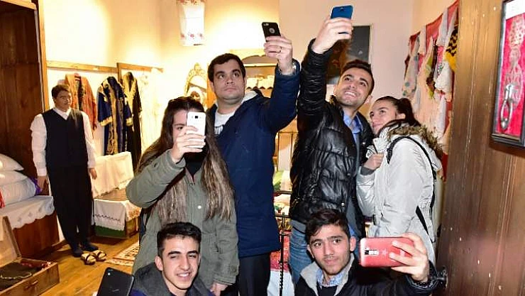 Öğrenciler,  Müzede Selfie Günü'nde Müzelere Akın Etti
