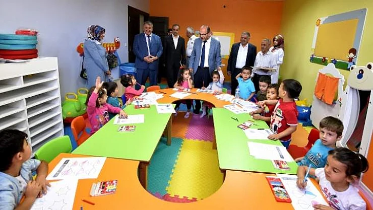 Büyükşehir Belediyesine Bağlı Nezaket Okullarında Eğitim Zili Çaldı