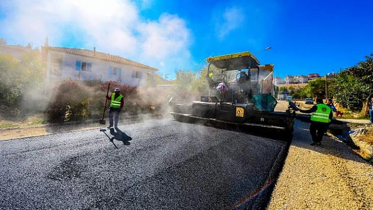Büyükşehir Akçadağ'da Cadde Ve Sokakları Asfatladı