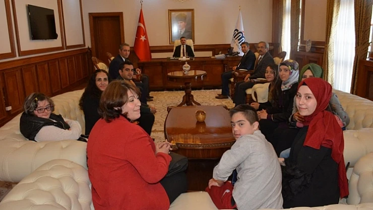 Engelliler Haftası Dolayısı İle Vali Aydın Baruş'a Ziyaret