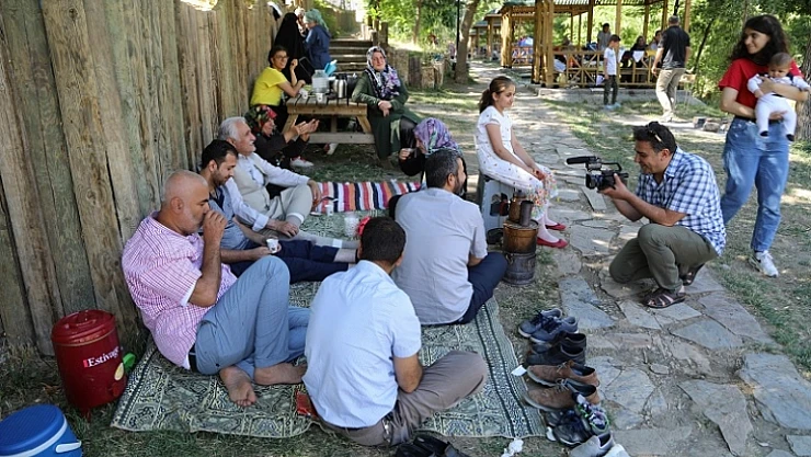 Vatandaşlar, Hafta Sonu İspendere İçmeleri'ne Akın Etti