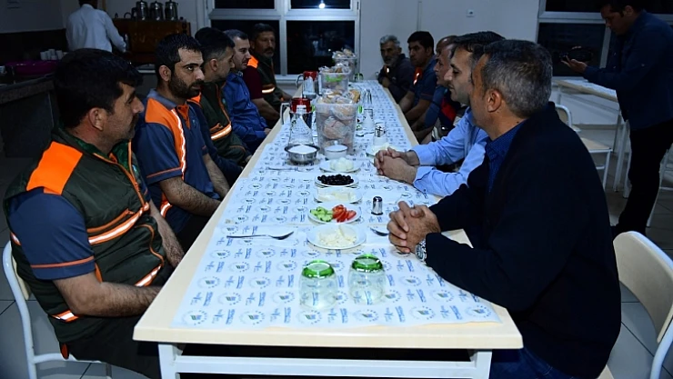 Çınar, Personellerimizin Özverisi ve Fedakârlığı Takdire Şayan