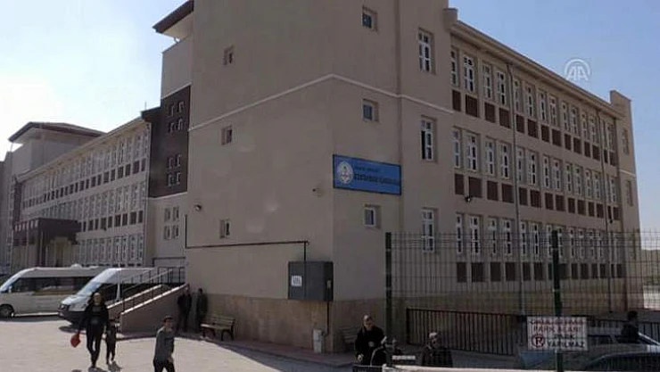 Okul Müdürünün Darp Edildiği İddiası