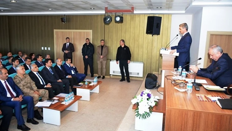 Vali Baruş Başkanlığında Battalgazi Muhtarlar Toplantısı Yapıldı