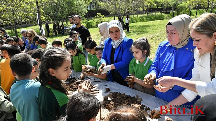 Hanife Yazıcı, Endemik Bitki Türü Dikim Etkinliğine Katıldı