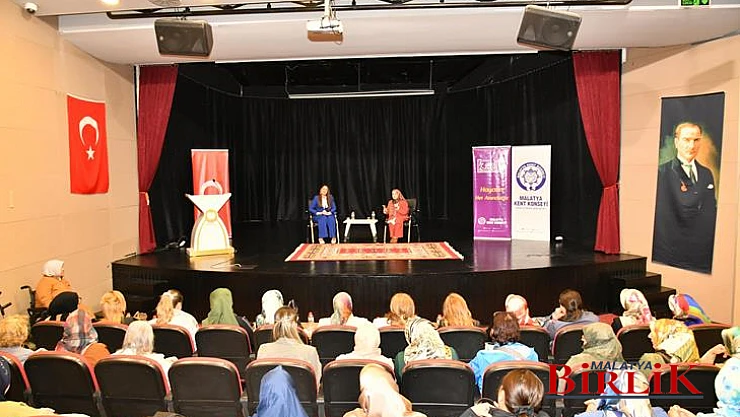 Hanife Yazıcı Şehitler İçin Hatim Programına Katıldı