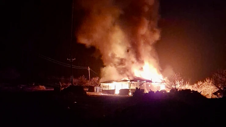 Hekimhan'da Akşam Saatlerinde Ev Yangını: Can Kaybı Yok