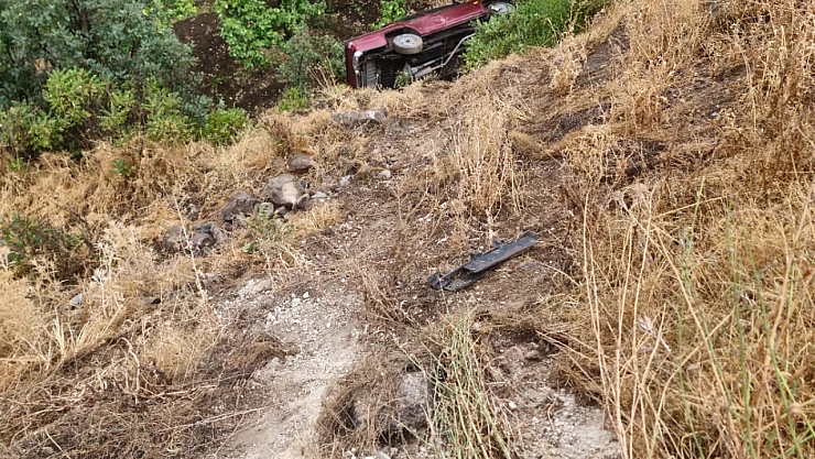 Hekimhan'da Kontrolden Çıkan Araç Şarampole Savruldu: 2 Kişi Yaralandı