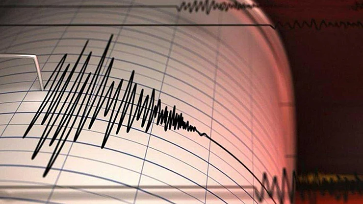 İstanbul'da 4,1 büyüklüğünde yeni deprem