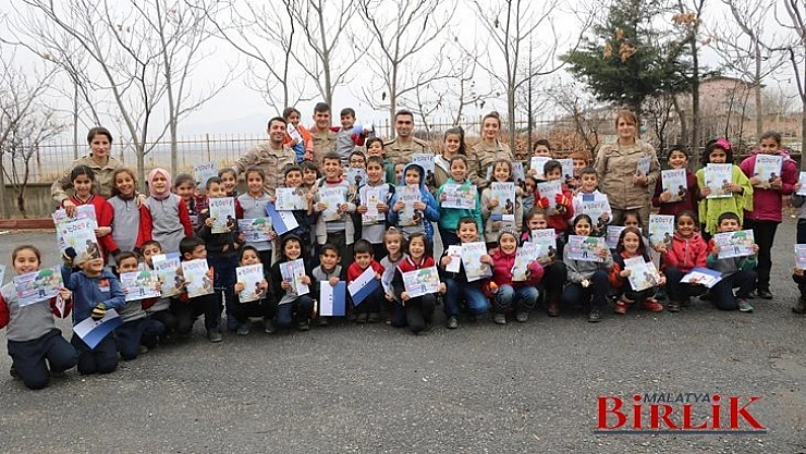 Jandarma Çocuk Dergisi Dağıtıldı