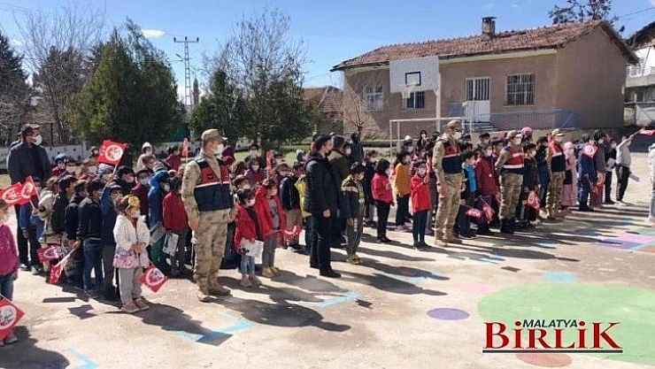Jandarmadan Anlamlı Ziyaret