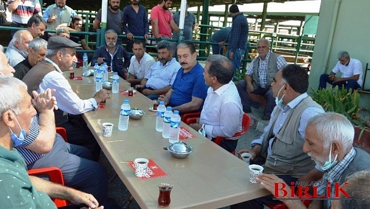 Keskin, Kurbanlık Satan Köylülerle Bir Araya Geldi