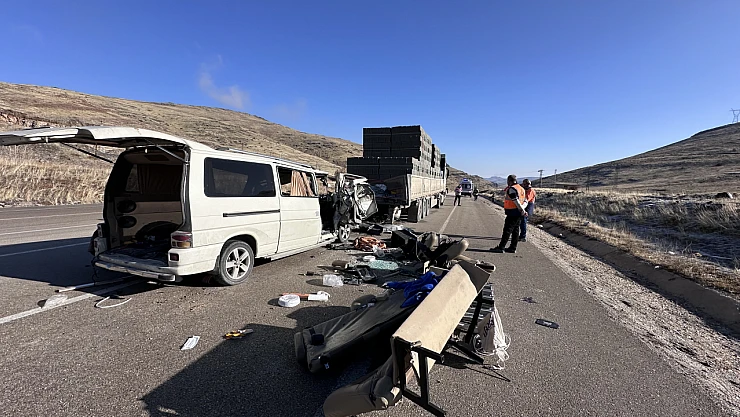 Kozluca Mevkiinde Katliam Gibi Kaza: 3 Ölü