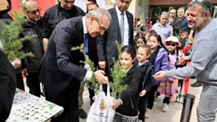 Malatya'da 7 Bin Adet Fidan Dağıtıldı