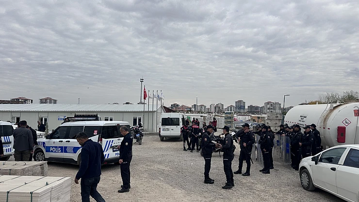 Malatya'da İnşaat Şantiyesinde Bıçaklı Kavga: 2 Yaralı