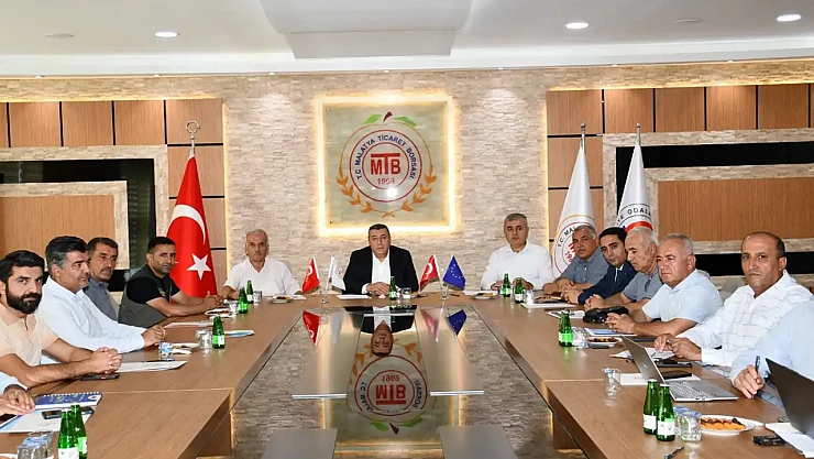 Malatya'da Lisanslı Kuru Kayısı Deposu Ve Borsası İçin İstişare Toplantısı Yapıldı