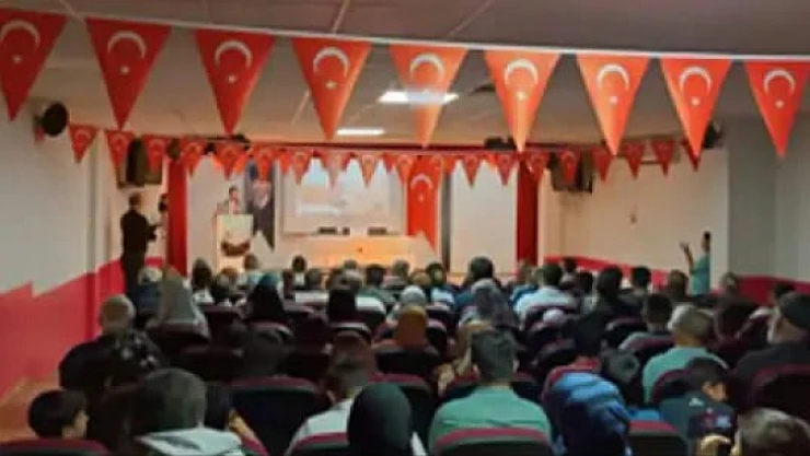 Malatya'da 'Peygamberimiz ve Şahsiyet İnşası' Konferansı Düzenlendi