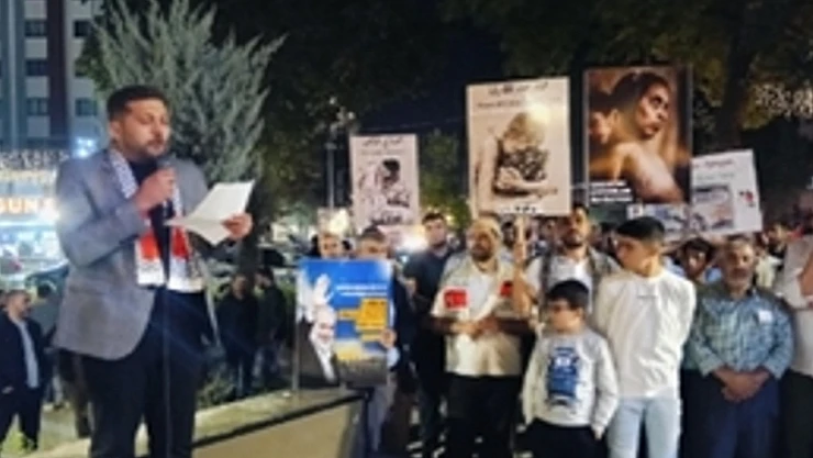 Malatya'da toplanan Filistin sevdalısı vatandaşlar etkinlik düzenledi