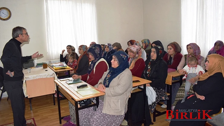 Malatya Kent Konseyi Kadın Meclisi 'Aile İçi İletişim' Konferansı Düzenledi