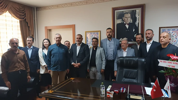 MHP Malatya İl Başkanı Gökhan Gök Dr. Ömer Faruk Kalı'yı ziyaret etti