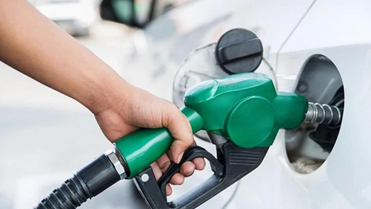 Motorin ve Benzin Fiyatlarına Zam