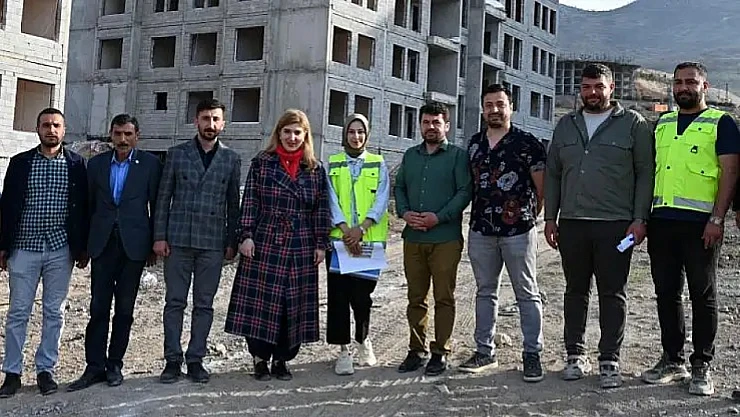 Ölmeztoprak:  Her Zaman Sahalarda Olacağız
